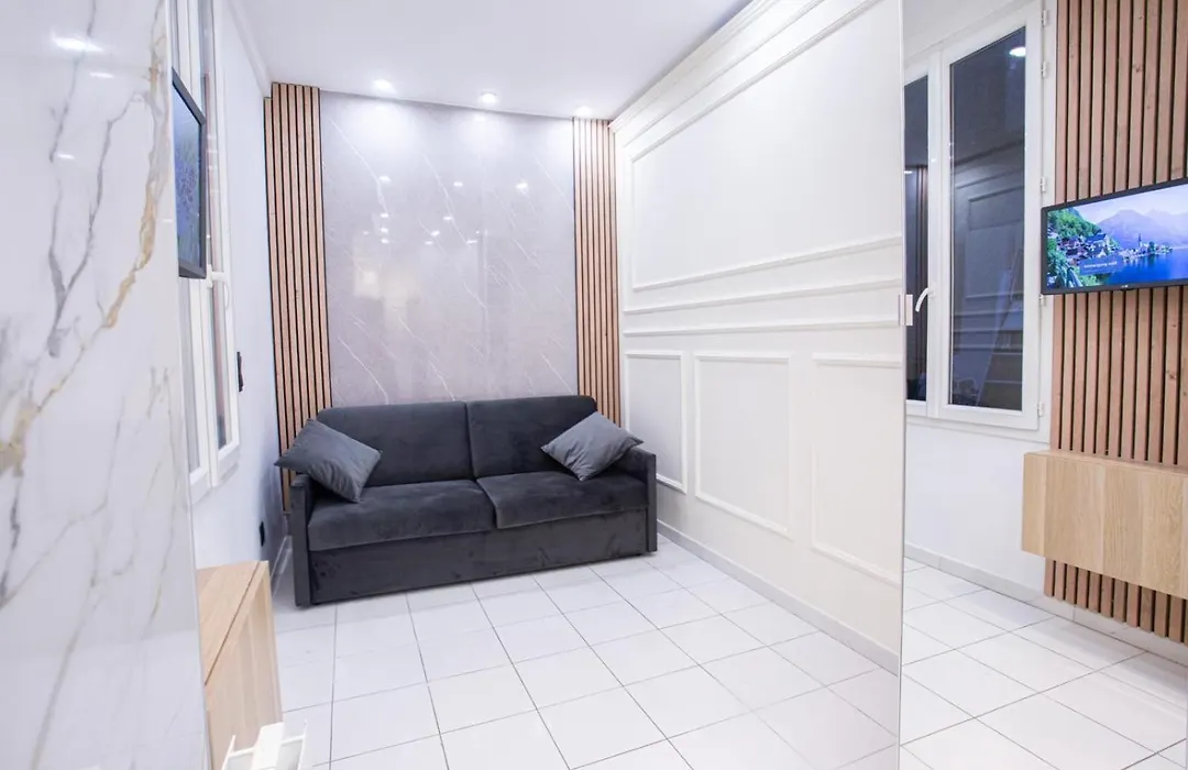Appartement Royal carré d'or de Paris 17 eme-1