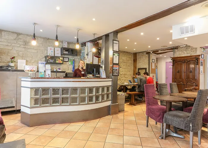 Le Village Montmartre by Hiphophostels Paris